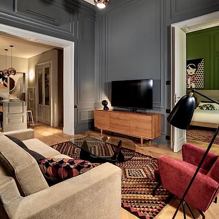 Luxury In The Center Of 公寓 卡塔尼亚